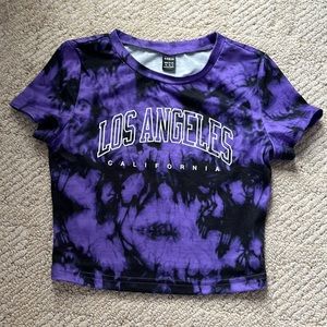 Los Ángeles crop top from shein, black and purple tie-dye pattern